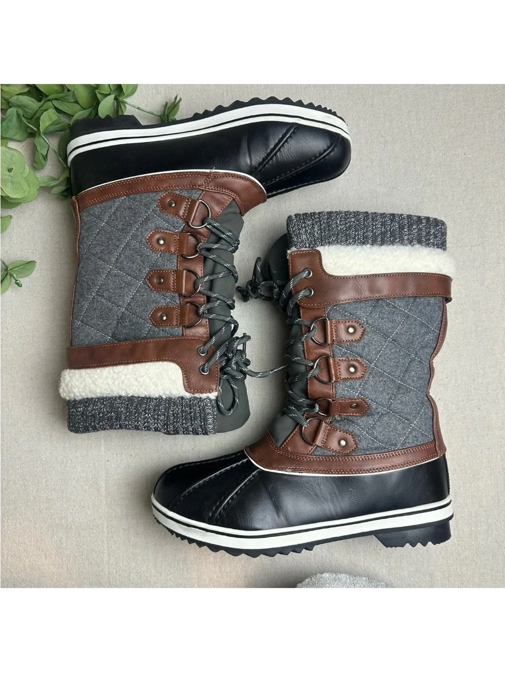 Dream Pairs Monte 02 Winter Boots Lace Up Faux Fur Lined Gray Quilted